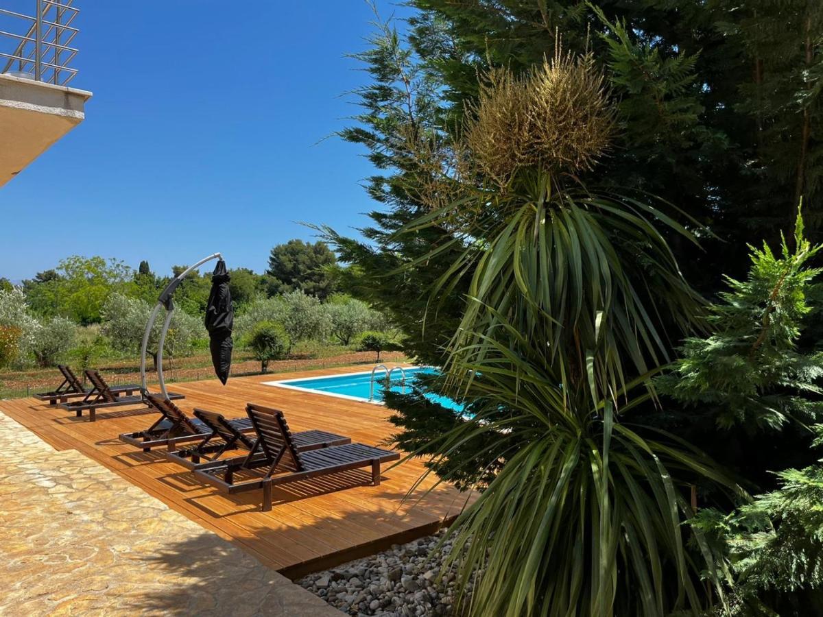דירות טרוגיר Orange Tree Garden מראה חיצוני תמונה